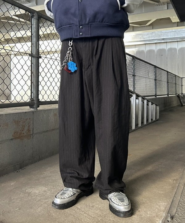 タマイユウトさんの「BEAMS WOMEN｜ステッチ マフラー」を使ったコーディネート