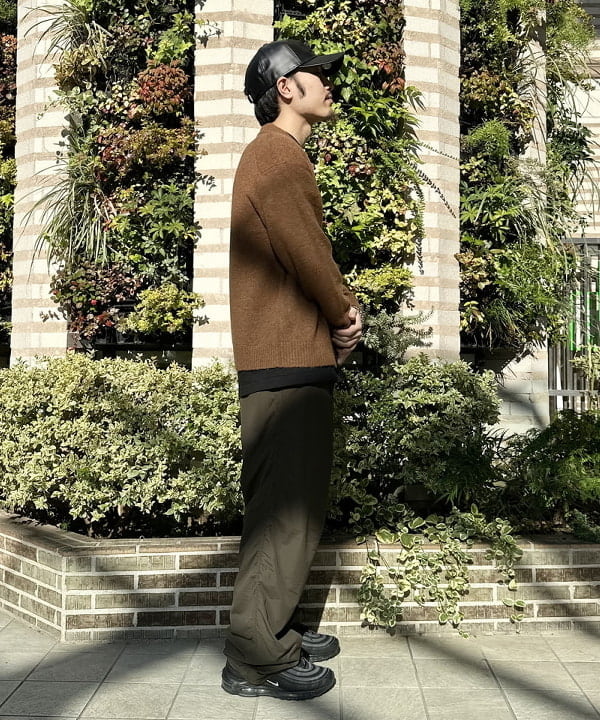 吉田 洸輝さんの「BEAMS WOMEN｜7ゲージ  アルパカ ニット ポロ カーディガン」を使ったコーディネート