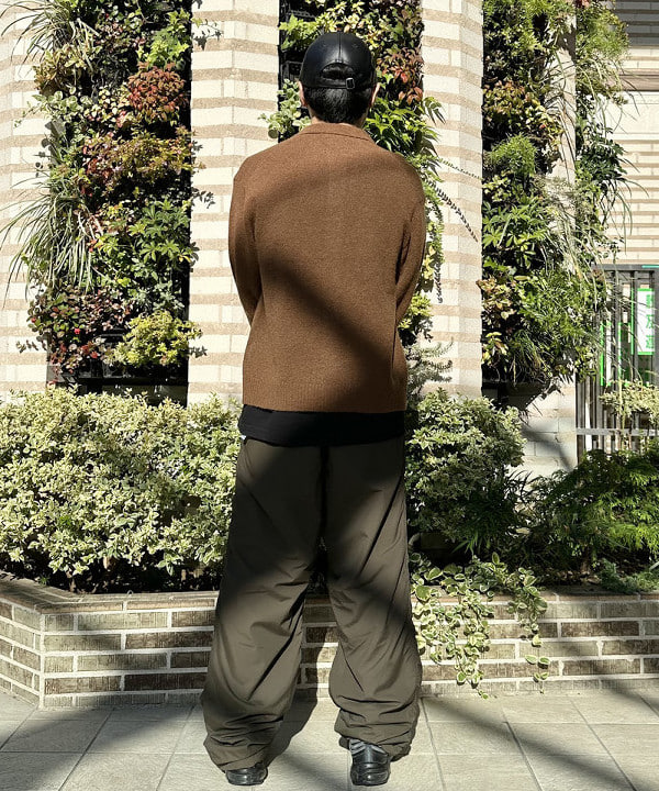 吉田 洸輝さんの「BEAMS WOMEN｜7ゲージ  アルパカ ニット ポロ カーディガン」を使ったコーディネート