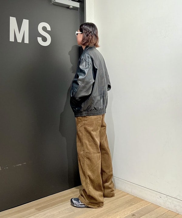 関澤 佑樹さんの「BEAMS WOMEN｜レザー ブルゾン」を使ったコーディネート
