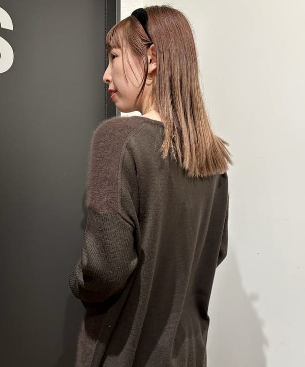 makita mikaさんの「BEAMS WOMEN｜CHRISTIAN VILLA / 別注 スタッズ ボストンバッグ」を使ったコーディネート