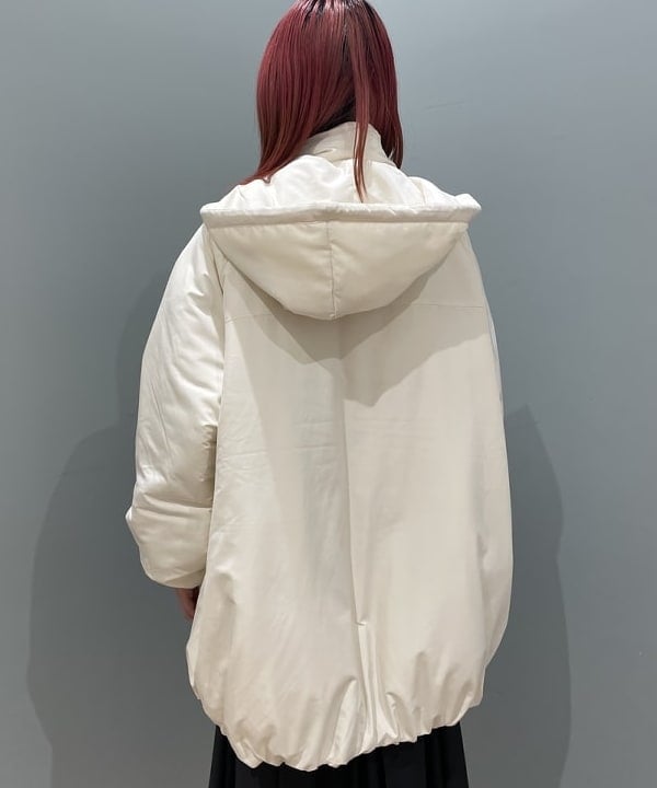 加歩さんの「BEAMS WOMEN｜ナカワタ ボリューム フード ブルゾン」を使ったコーディネート