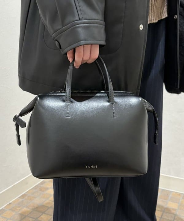 吉田 花さんの「BEAMS WOMEN｜YAHKI / YH-662 ショルダー バッグ」を使ったコーディネート