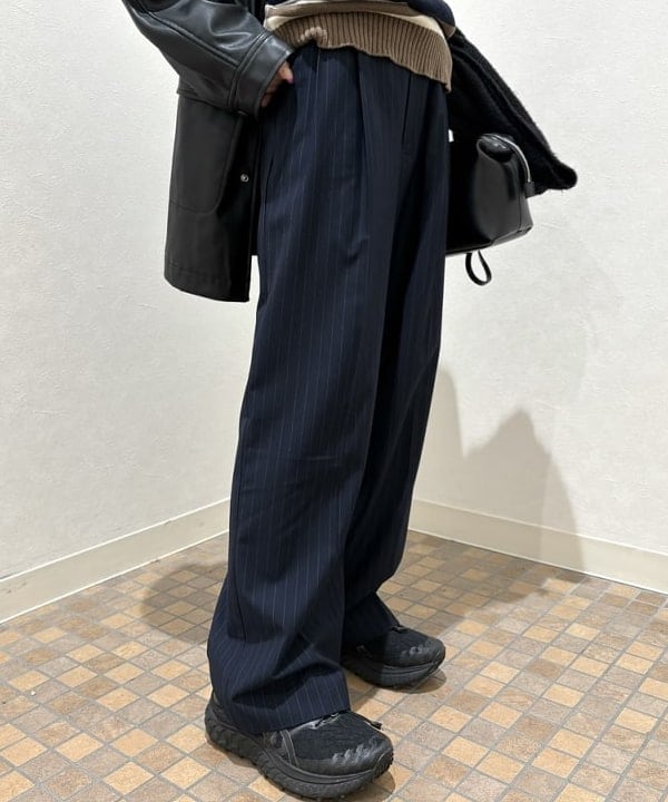 吉田 花さんの「BEAMS WOMEN｜YAHKI / YH-662 ショルダー バッグ」を使ったコーディネート