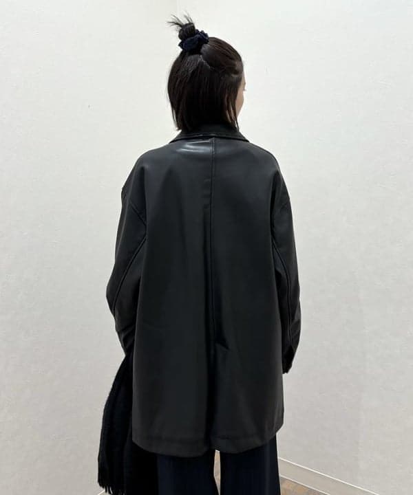 吉田 花さんの「BEAMS WOMEN｜YAHKI / YH-662 ショルダー バッグ」を使ったコーディネート