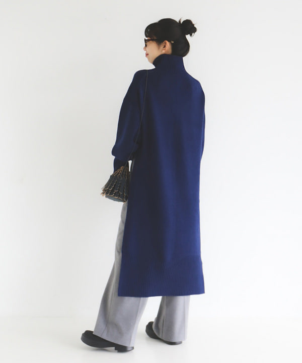 中丸　栞さんの「BEAMS WOMEN｜CINOH / ウール ハーフジップ ニット」を使ったコーディネート