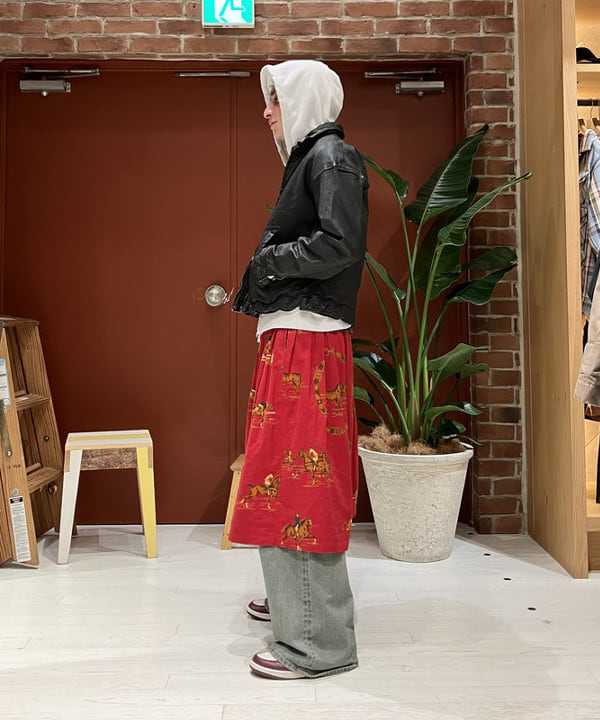 ディクソン 太陽さんの「BEAMS WOMEN｜ユーズド加工 レザージップブルゾン」を使ったコーディネート