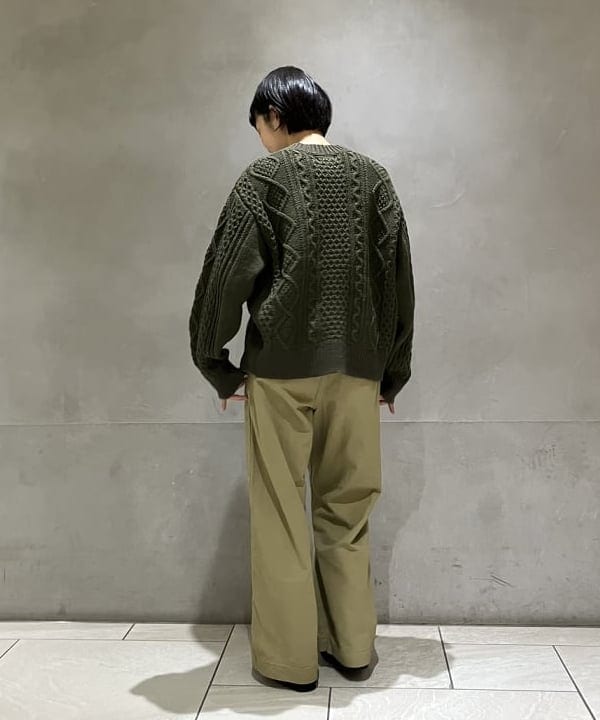 葵さんの「BEAMS WOMEN｜3ゲージ 2トーン アラン カーディガン」を使ったコーディネート