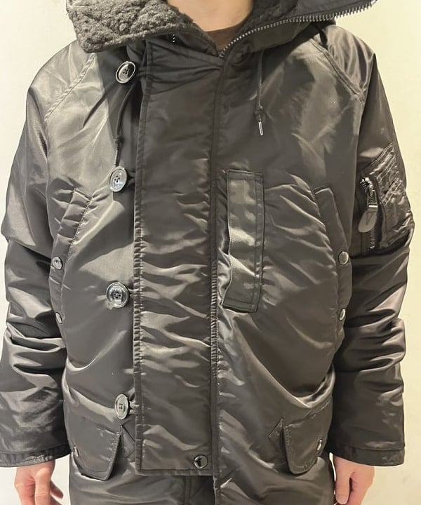 流聖さんの「BEAMS WOMEN｜BEAMS PLUS / N-3B ダウン ジャケット」を使ったコーディネート