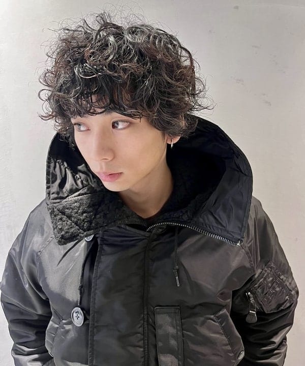 流聖さんの「BEAMS WOMEN｜BEAMS PLUS / N-3B ダウン ジャケット」を使ったコーディネート