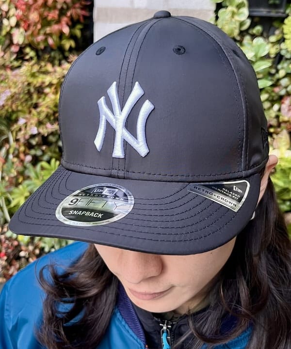 トラ吉さんの「BEAMS WOMEN｜NEW ERA / 別注 RETRO CROWN 9FIFTY（TM） STRAP」を使ったコーディネート