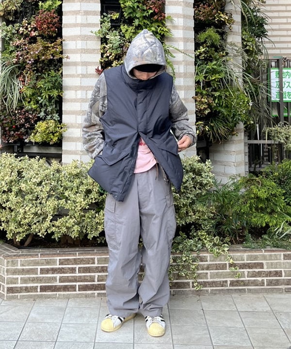 菊田 悠さんの「BEAMS WOMEN｜BEAMS / ビッグ 6ポケット カーゴパンツ」を使ったコーディネート