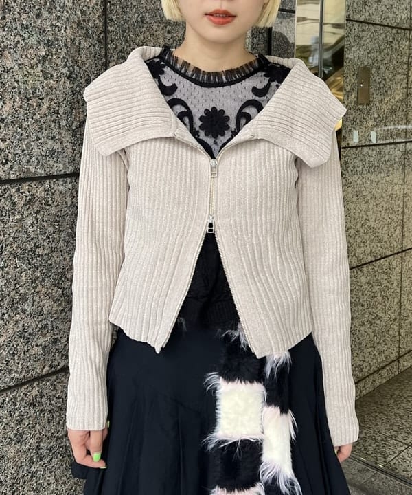 あさひさんの「BEAMS WOMEN｜スリム ニット ボーダー マフラー」を使ったコーディネート