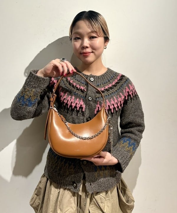sakuraさんの「BEAMS WOMEN｜【別注】YAHKI × HYPNOTIZE / Crescent Bag」を使ったコーディネート