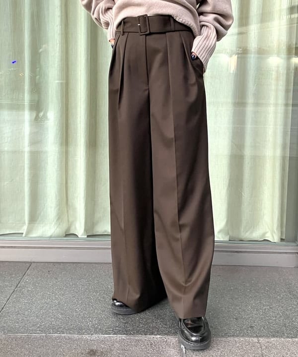 蒲原 捺美さんの「BEAMS WOMEN｜CINOH / ウール ハーフジップ ニット」を使ったコーディネート