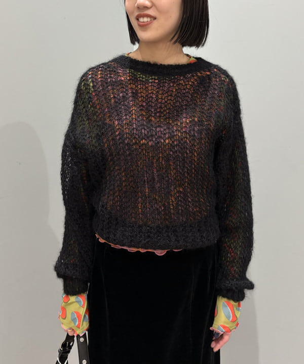 吉田 花さんの「BEAMS WOMEN｜【別注】YAHKI × HYPNOTIZE / Crescent Bag」を使ったコーディネート