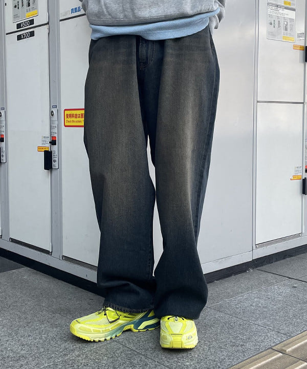 マツミヤさんの「BEAMS WOMEN｜BEAMS / ワイドフィット デニムパンツ」を使ったコーディネート