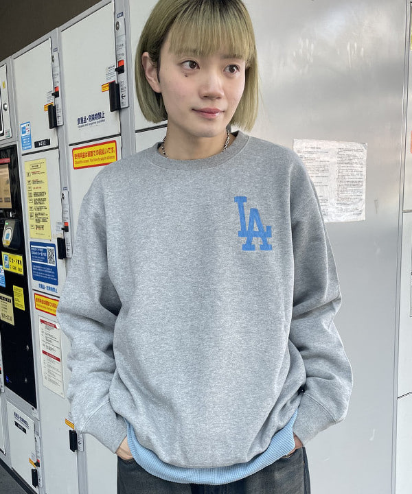 マツミヤさんの「BEAMS WOMEN｜BEAMS / ワイドフィット デニムパンツ」を使ったコーディネート