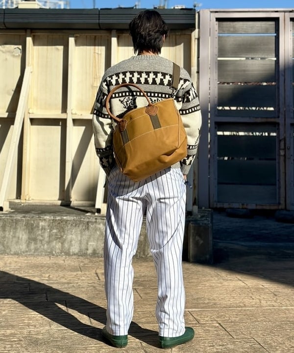 Kellyさんの「BEAMS WOMEN｜L.L.Bean / 別注 Deep Bottom Leather Handle Zip Tote M」を使ったコーディネート