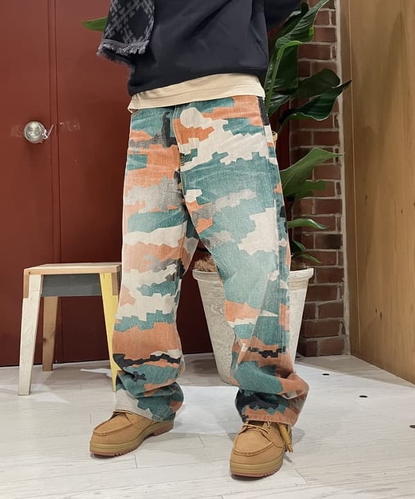 ディクソン 太陽さんの「BEAMS WOMEN｜L.L.Bean / 別注 Deep Bottom Leather Handle Zip Tote L」を使ったコーディネート