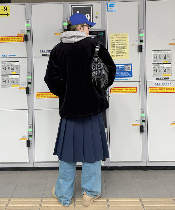 マツミヤさんの「BEAMS WOMEN｜【別注】FRED PERRY / Pleated Skirt」を使ったコーディネート