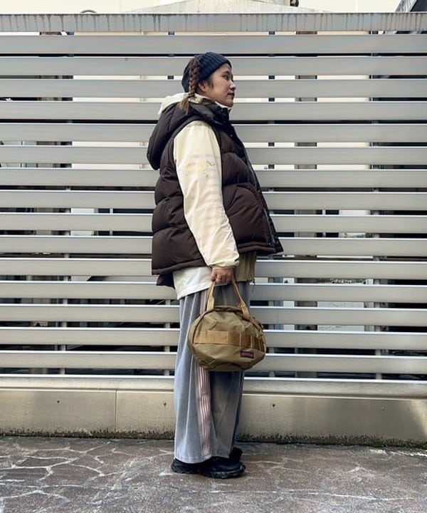 Kyooka Sayakaさんの「BEAMS WOMEN｜BRIEFING × BEAMS BOY / 別注 ヘルメット バッグ」を使ったコーディネート