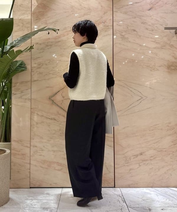 ゆうかさんの「BEAMS WOMEN｜バックル 2タック ワイドパンツ」を使ったコーディネート
