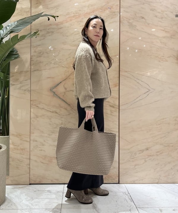 関 桂子さんの「BEAMS WOMEN｜NAGHEDI / イントレチャート トートバッグ」を使ったコーディネート