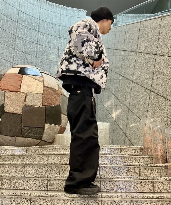 西村 光平さんの「BEAMS WOMEN｜リバーシブル ダウン フライトジャケット」を使ったコーディネート