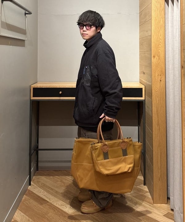 三宅 康平さんの「BEAMS WOMEN｜【別注】Timberland / HERITAGE GORE-TEX（R）MOC TOE MIDDLE WHEAT NUBUCK」を使ったコーディネート