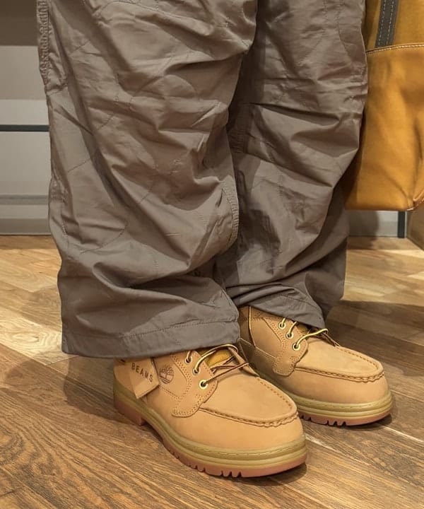 三宅 康平さんの「BEAMS WOMEN｜【別注】Timberland / HERITAGE GORE-TEX（R）MOC TOE MIDDLE WHEAT NUBUCK」を使ったコーディネート