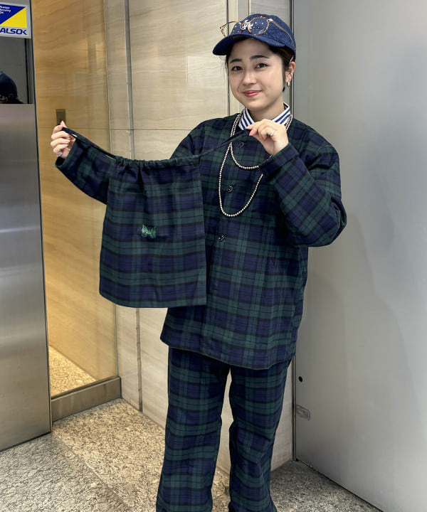 吉野 多恵さんの「BEAMS WOMEN｜BEAMS BOY / ラメ リブ クルー ソックス NEW」を使ったコーディネート