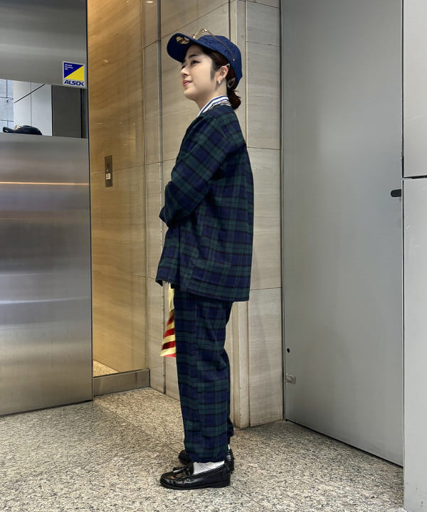 吉野 多恵さんの「BEAMS WOMEN｜BEAMS BOY / ラメ リブ クルー ソックス NEW」を使ったコーディネート