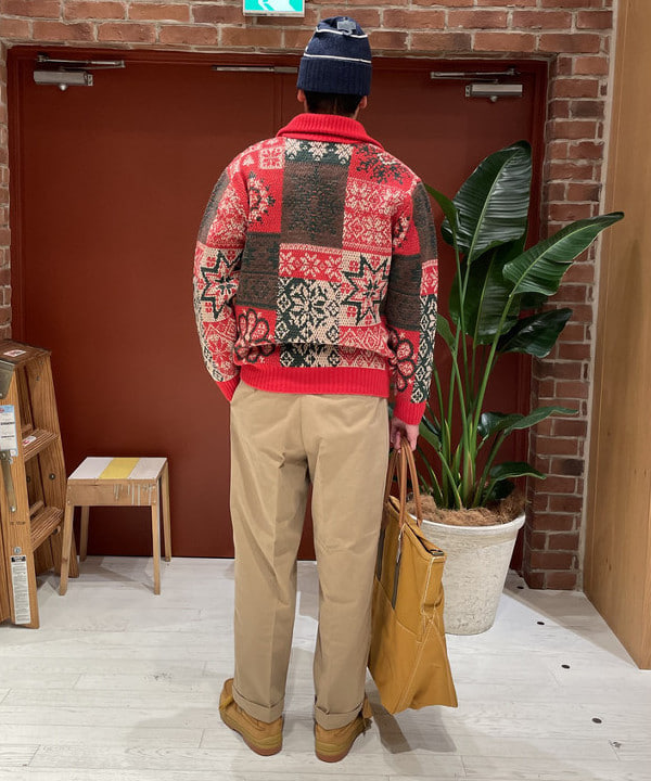 佐藤 優さんの「BEAMS WOMEN｜L.L.Bean / 別注 Deep Bottom Leather Handle Zip Tote XL」を使ったコーディネート