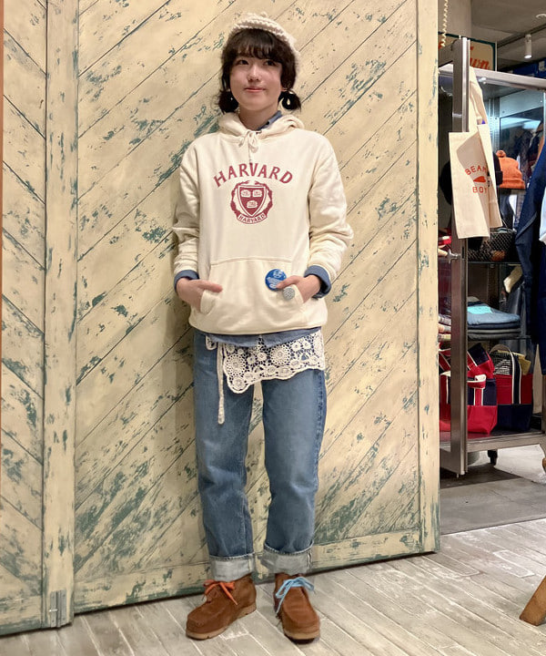 小原 もこさんの「BEAMS WOMEN｜【別注】BUZZ RICKSON'S / シャンブレー ロングスリーブ シャツ」を使ったコーディネート