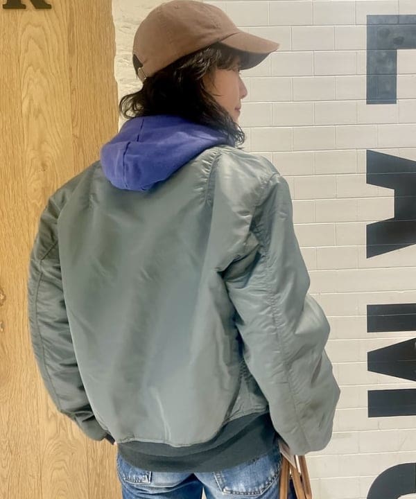 笠井 祐希さんの「BEAMS WOMEN｜【別注】L.L.Bean / Deep Bottom Leather Handle Zip Tote Mini」を使ったコーディネート