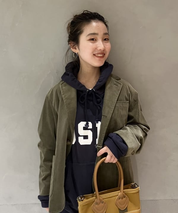 モモさんの「BEAMS WOMEN｜【別注】L.L.Bean / Deep Bottom Leather Handle Zip Tote Mini」を使ったコーディネート