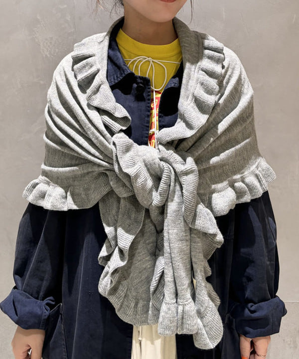 モモさんの「BEAMS WOMEN｜フリル マフラー」を使ったコーディネート
