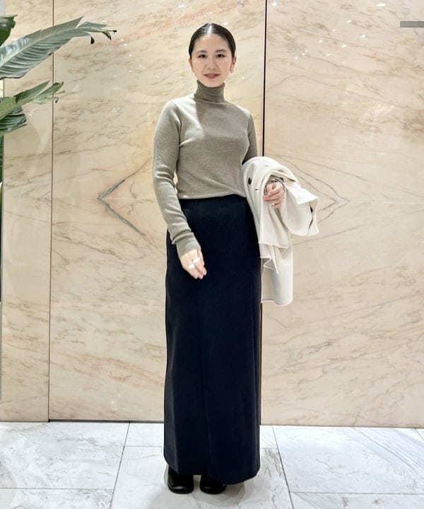 佐藤 美樹さんの「BEAMS WOMEN｜リブ タートルネックニット」を使ったコーディネート