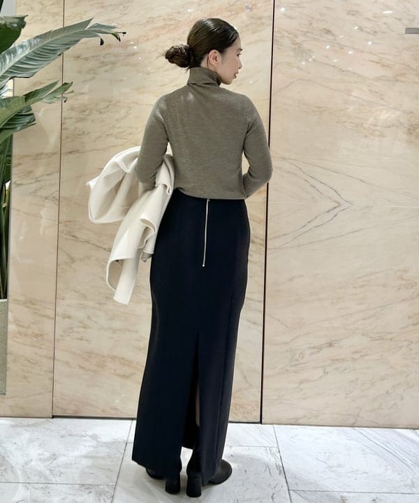 佐藤 美樹さんの「BEAMS WOMEN｜リブ タートルネックニット」を使ったコーディネート