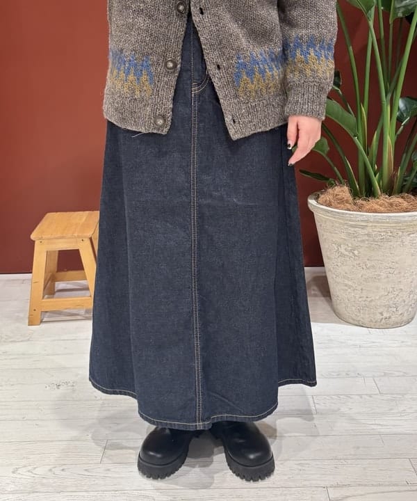 ここあさんの「BEAMS WOMEN｜BEAMS BOY / デニム 5ポケット マキシスカート」を使ったコーディネート