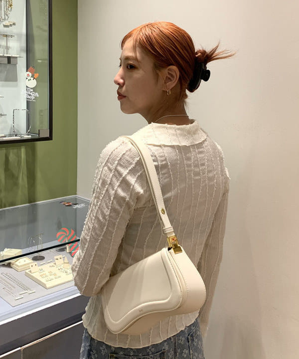 れいなさんの「BEAMS WOMEN｜ストライプ シャーリング ジップ シャツ」を使ったコーディネート