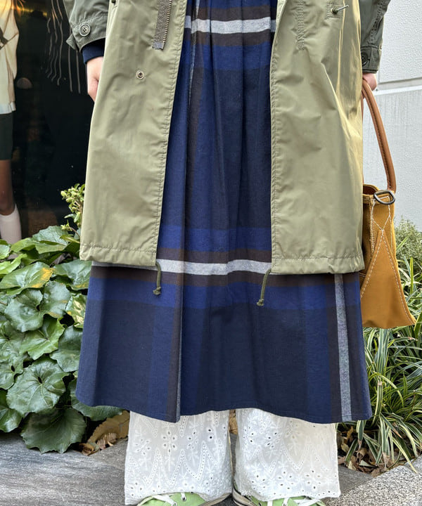 み　う　ちさんの「BEAMS WOMEN｜【別注】L.L.Bean / Deep Bottom Leather Handle Zip Tote S」を使ったコーディネート