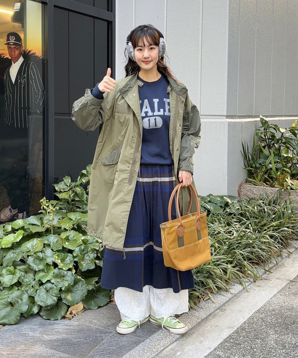 み　う　ちさんの「BEAMS WOMEN｜【別注】L.L.Bean / Deep Bottom Leather Handle Zip Tote S」を使ったコーディネート