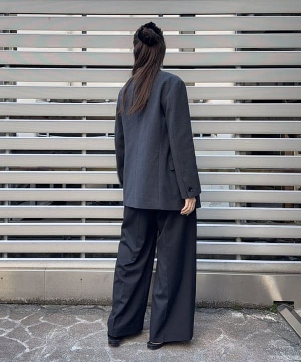 YUIさんの「BEAMS WOMEN｜バックル 2タック ワイドパンツ」を使ったコーディネート