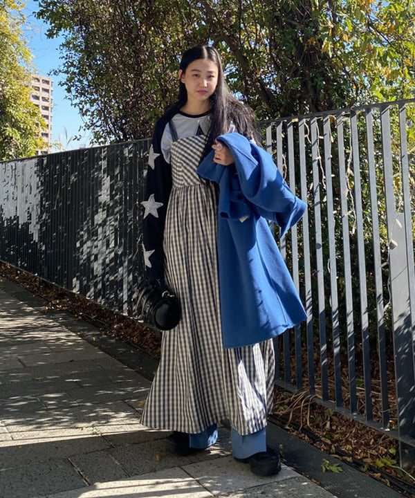 ayaさんの「BEAMS WOMEN｜sister jane / Cindy Check Midi Dress」を使ったコーディネート