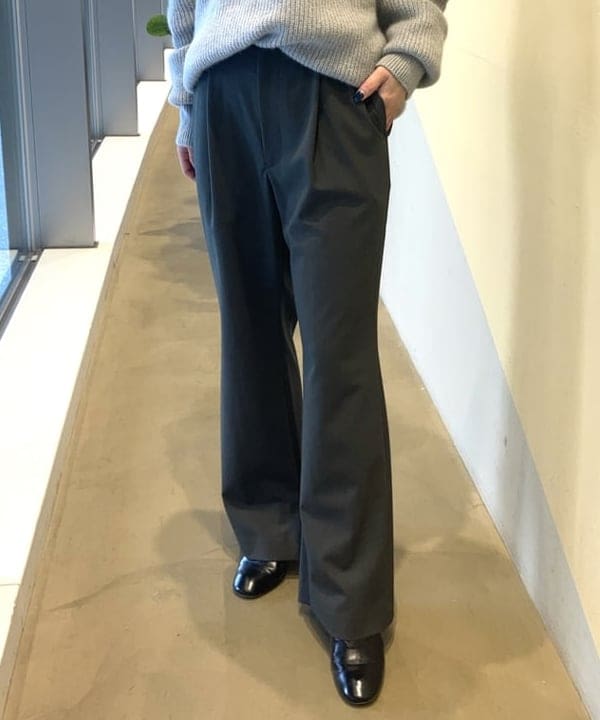 蒲原 捺美さんの「BEAMS WOMEN｜フォックス ウール ホールガーメント プルオーバー」を使ったコーディネート