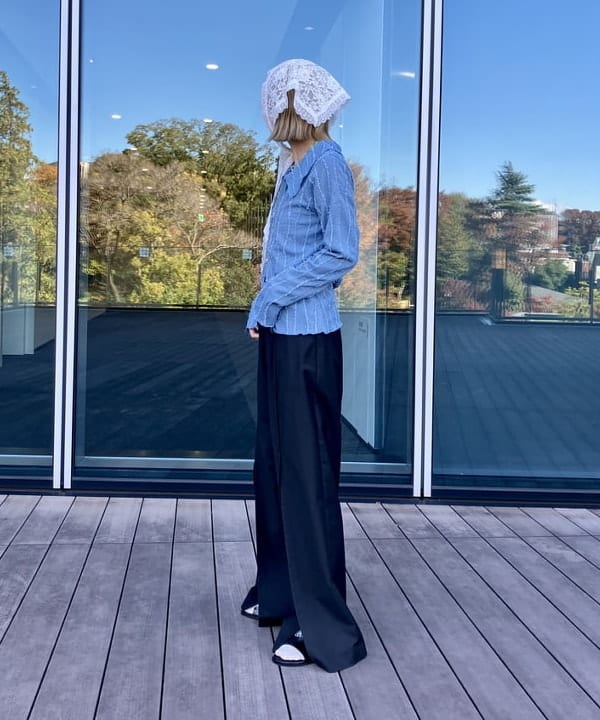 むりょさんの「BEAMS WOMEN｜ストレッチレース クルーネック Tシャツ」を使ったコーディネート