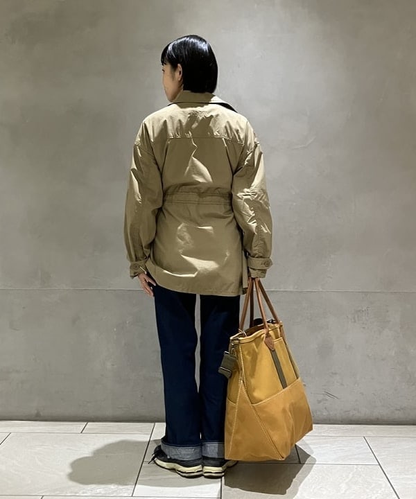 葵さんの「BEAMS WOMEN｜L.L.Bean / 別注 Deep Bottom Leather Handle Zip Tote XL」を使ったコーディネート