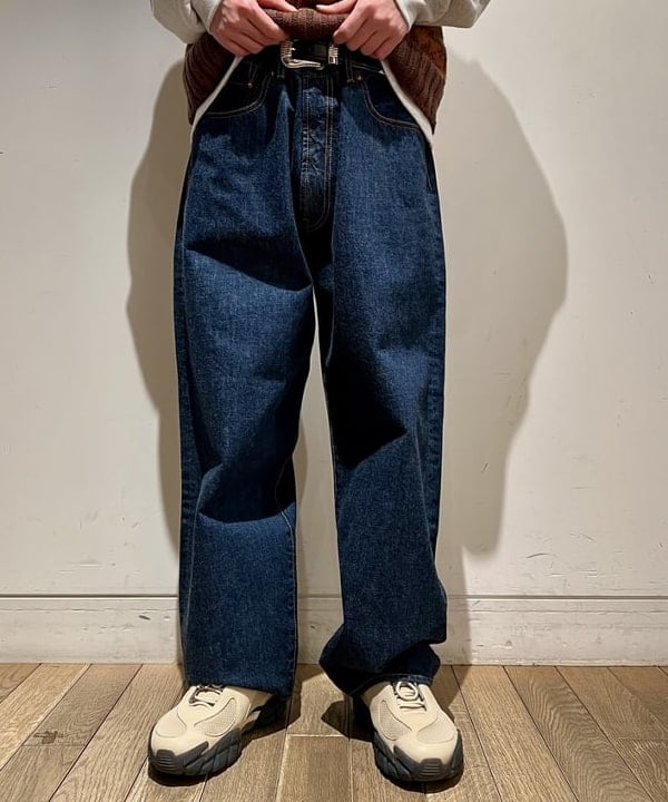 関澤 佑樹さんの「BEAMS WOMEN｜RACAL / Whole garment Knit Watch」を使ったコーディネート